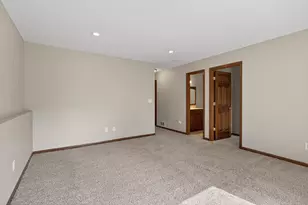 1758 Philipp Dr, Shakopee, MN 55379 - Photo 25