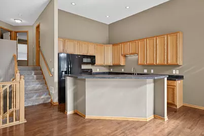 1758 Philipp Drive, Shakopee, MN 55379 - Photo 5