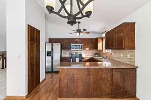 2260 Hallmark Ave N, Oakdale, MN 55128 - Photo 11