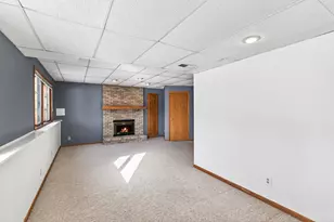 2260 Hallmark Ave N, Oakdale, MN 55128 - Photo 21