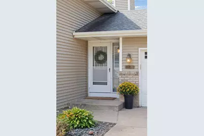 2260 Hallmark Avenue N, Oakdale, MN 55128 - Photo 3