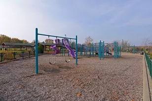 2260 Hallmark Ave N, Oakdale, MN 55128 - Photo 35