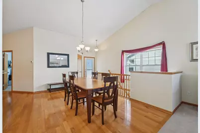 3084 Chisholm Court N, Maplewood, MN 55109 - Photo 7