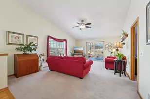 3084 Chisholm Ct N, Maplewood, MN 55109 - Photo 13