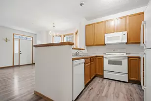 15461 Frost Path, Apple Valley, MN 55124 - Photo 17