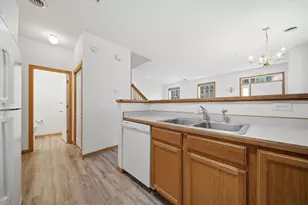 15461 Frost Path, Apple Valley, MN 55124 - Photo 19