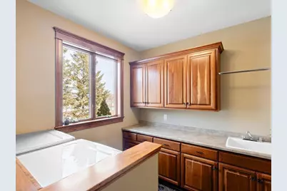 3673 Lerive Way, Chaska, MN 55318 - Photo 33