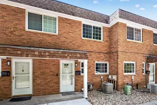 1860 McMenemy St, Maplewood, MN 55117 - Photo 19