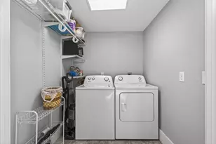 306 N Division St, Roberts, WI 54023 - Photo 21