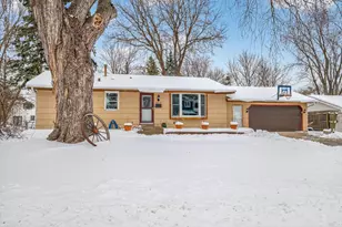 8018 33rd Pl N, Crystal, MN 55427 - Photo 3