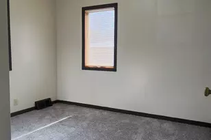 422 Minnesota Ave SE, Willmar, MN 56201 - Photo 5