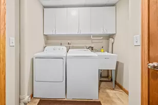 4227 Goldenrod Ln N, Plymouth, MN 55441 - Photo 21