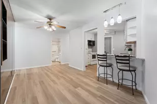 2690 Oxford St N, Roseville, MN 55113 - Photo 3