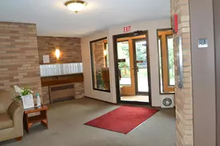 2690 Oxford St N, Roseville, MN 55113 - Photo 5