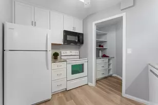 2690 Oxford St N, Roseville, MN 55113 - Photo 9