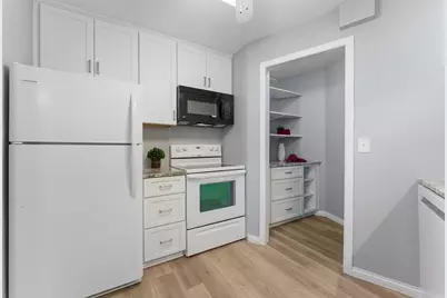 2690 Oxford Street N #209, Roseville, MN 55113 - Photo 11