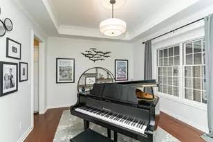 2011 Baihly Heights Dr SW, Rochester, MN 55902 - Photo 3