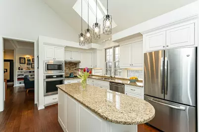 2011 Baihly Heights Drive SW, Rochester, MN 55902 - Photo 11