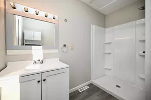 714 E Mark St, Winona, MN 55987 - Photo 5