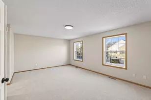 879 Braunworth Ct, Chaska, MN 55318 - Photo 19