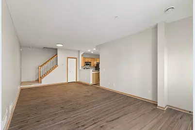 879 Braunworth Court, Chaska, MN 55318 - Photo 9