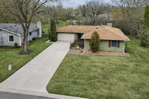 9545 Garrison Way, Eden Prairie, MN 55347 - Photo 11