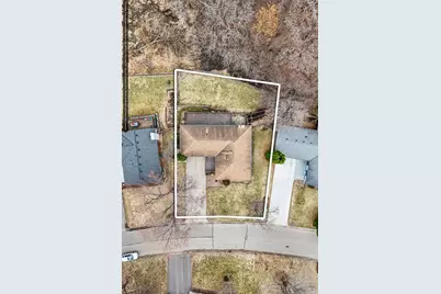 9545 Garrison Way, Eden Prairie, MN 55347 - Photo 39