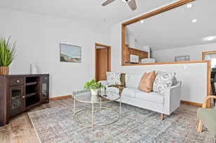 1016 W Ridge Ct, New Richmond, WI 54017 - Photo 11