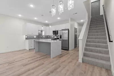 425 W 8th Street #22, New Richmond, WI 54017 - Photo 3