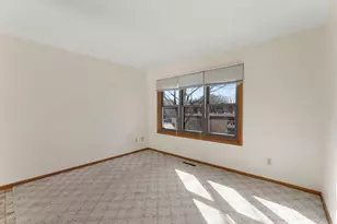 695 Hague Ave, Saint Paul, MN 55104 - Photo 7