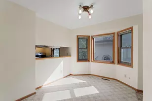 695 Hague Ave, Saint Paul, MN 55104 - Photo 9