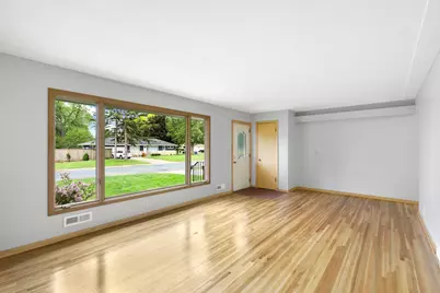 561 Bennett Drive NE, Fridley, MN 55432 - Photo 7