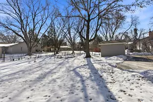 10186 Quaker Ln N, Maple Grove, MN 55369 - Photo 29