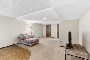 10186 Quaker Ln N, Maple Grove, MN 55369 - Photo 23