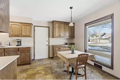 10186 Quaker Lane N, Maple Grove, MN 55369 - Photo 7