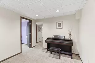 10186 Quaker Ln N, Maple Grove, MN 55369 - Photo 19