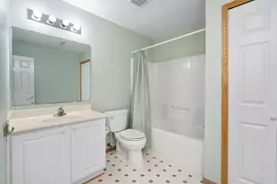 8042 Autumn Ridge Way, Chanhassen, MN 55317 - Photo 23