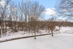 8042 Autumn Ridge Way, Chanhassen, MN 55317 - Photo 3