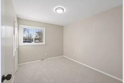 250 20th Avenue S, South Saint Paul, MN 55075 - Photo 25