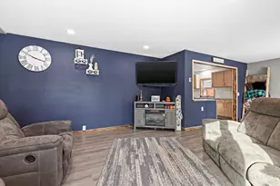 302 S Oak St, Hendricks, MN 56136 - Photo 15