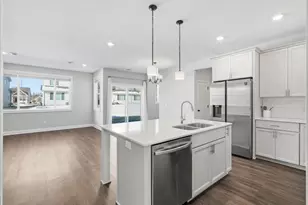 1715 Southpoint Ln, Hudson, WI 54016 - Photo 11