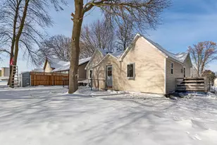 532 W Radichel St, Lake Crystal, MN 56055 - Photo 7