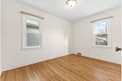 4318 Morgan Avenue N, Minneapolis, MN 55412 - Photo 9