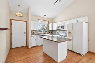 1596 Chartreux Ave, Shakopee, MN 55379 - Photo 9