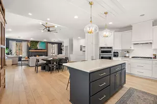 5200 Malibu Dr, Edina, MN 55436 - Photo 9