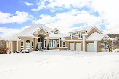 560 Marshall Street, Duluth, MN 55803 - Photo 1