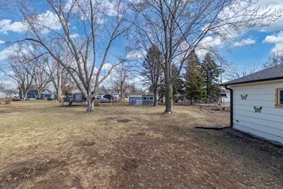 125 S Eagle Street, Belle Plaine, MN 56011 - Photo 29