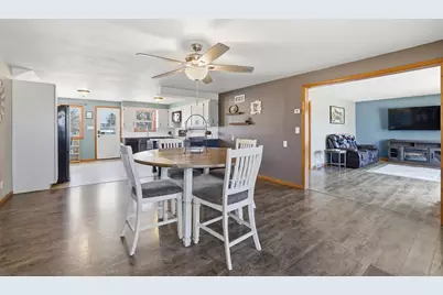 125 S Eagle Street, Belle Plaine, MN 56011 - Photo 3