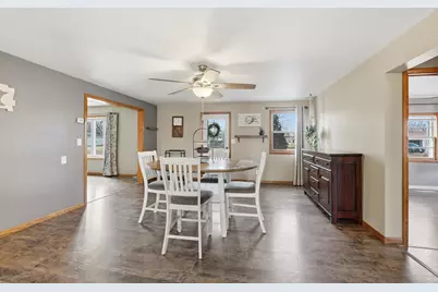 125 S Eagle Street, Belle Plaine, MN 56011 - Photo 9