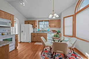 819 Moonlight Pl, Woodbury, MN 55125 - Photo 3